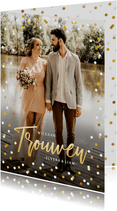 Hippe staande trouwkaart met eigen foto en confetti kader
