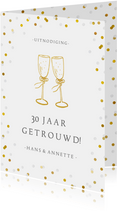 Huwelijksjubileum uitnodiging champagne glazen en confetti 