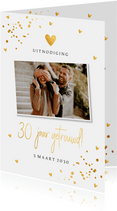 Jubileumkaart foto 30 jaar getrouwd goudlook confetti