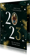 Kerstkaart 2023 met foto kersttakjes en gouden sterren