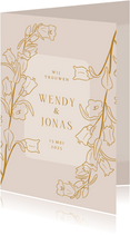 Klassieke beige trouwkaart met lijnillustratie van bloemen