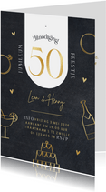 Moderne jubileumkaart 50 jaar doodles en hartjes in goud