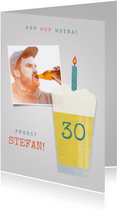 Verjaardagskaart bierglas, kaarsje en aanpasbare leeftijd