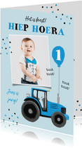 Verjaardagskaart tractor confetti blauw jongen ballon