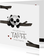 Einladungskarte zur Taufe Pandabär im Baum