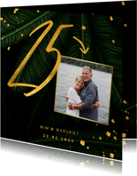 Jubileumkaart jungle bladeren met foto en gouden '25'