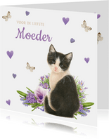 Moederdagkaart met lieve zwart-witte kitten met lila bloemen