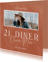 Uitnodiging 21 diner met foto en veren stijlvol