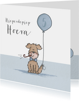 Verjaardagskaart Hond met ballon aan zijn staart!