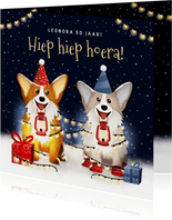 Winterse verjaardagskaart met 2 corgi hondjes en lampjes