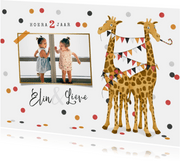 Kinderfeestje uitnodiging tweeling giraf meisje slingers