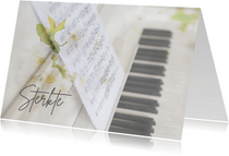 Condoleancekaart - Foto piano met bloemen