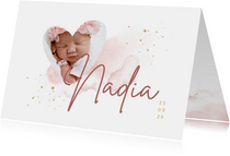 Geboortekaartje foto in hartjesvorm roze aquarel grote naam