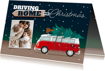 Kerstkaart driving home for christmas foto kerstboom 