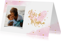 Moederdagkaart foto 'Lieve Mama' met hartjes goudlook