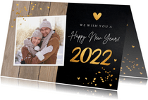 Nieuwjaarskaart foto confetti goudlook hout krijtbord