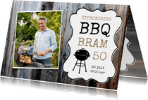 Uitnodiging barbecue sloophout en eigen foto