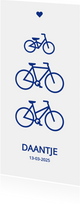 Modern geboortekaartje met blauwe fietsen