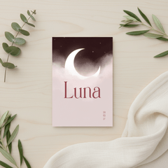 Geboortekaartje maan tussen wolken en sterren rood