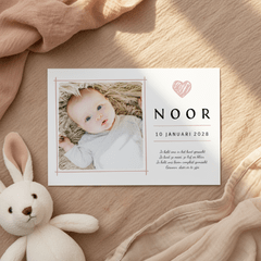 Geboortekaartje met eigen foto en roze hartje