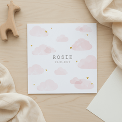 Geboortekaartje roze wolken hartjes goudlook 
