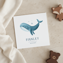 Lief geboortekaartje met een waterverf walvis illustratie