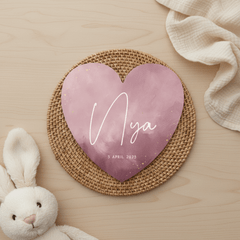 Stijlvol geboortekaartje paars waterverf goud in hartvorm