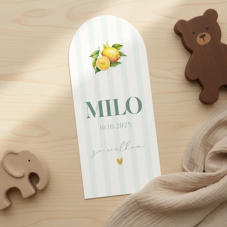 Fruitig geboortekaartje met citroenen en blauwe streepjes