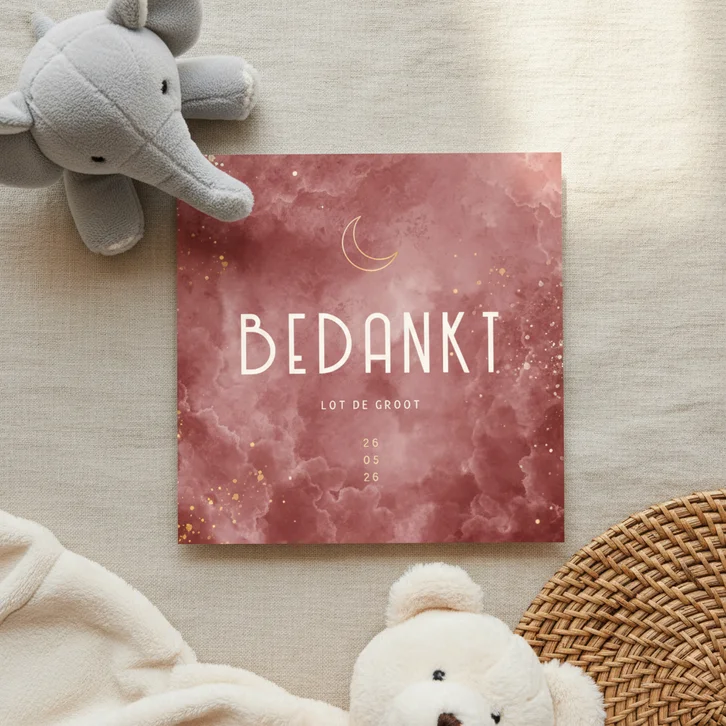 Geboorte bedankkaartje gouden maan met waterverf wolkjes