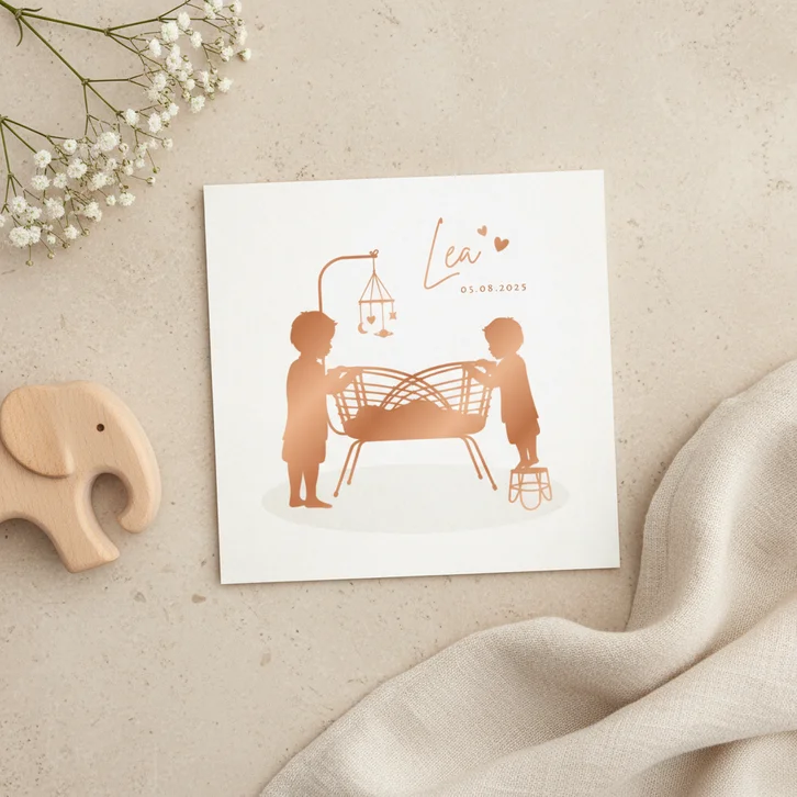 Geboortekaartje 3e kindje - silhouet van 2 broers bij wiegje