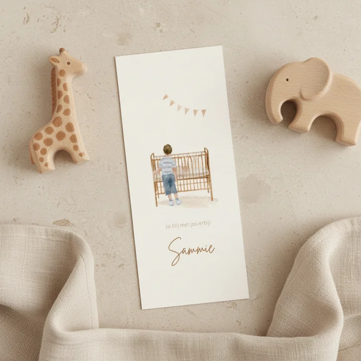 Geboortekaartje broer bij ledikant tweede kindje