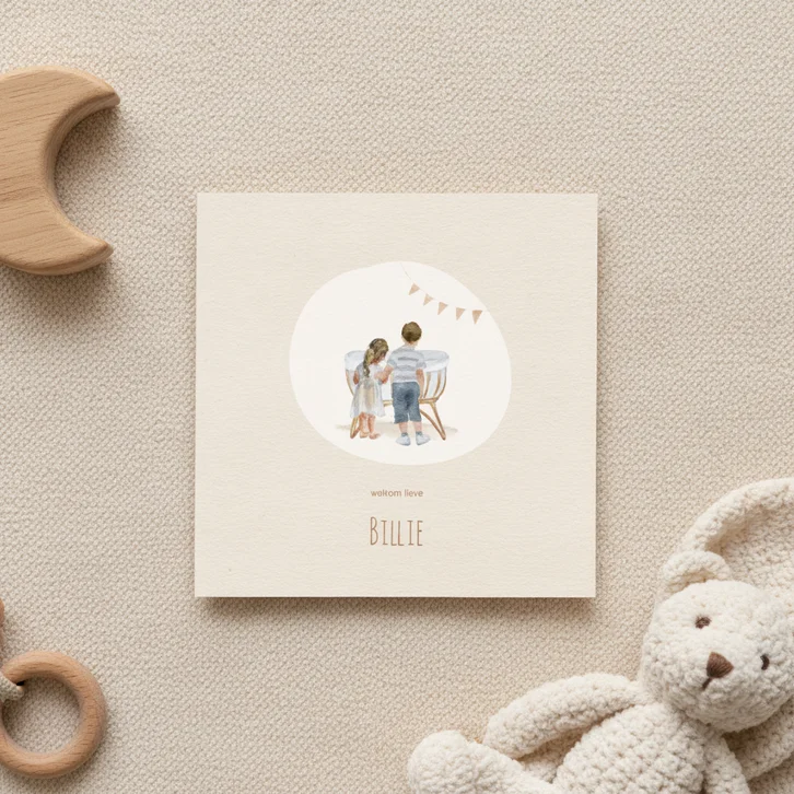 Geboortekaartje derde kind met broer en zus bij wiegje