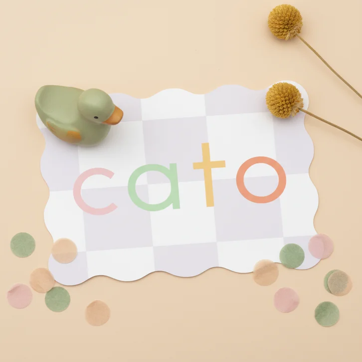 Geboortekaartje lila blokjes met gekleurde naam wave