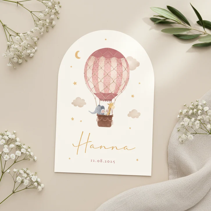 Geboortekaartje meisje luchtballon wolken dieren met boog