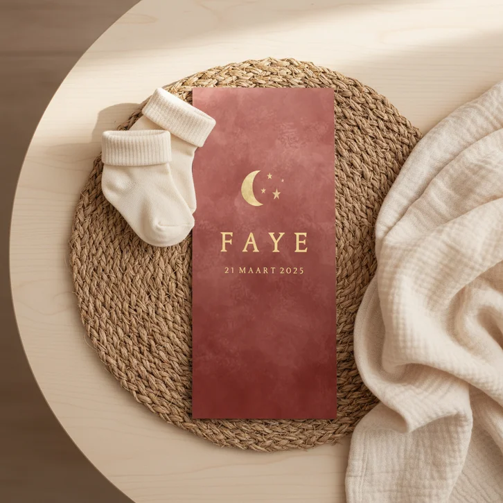 Geboortekaartje roze waterverf met sterren en maantje