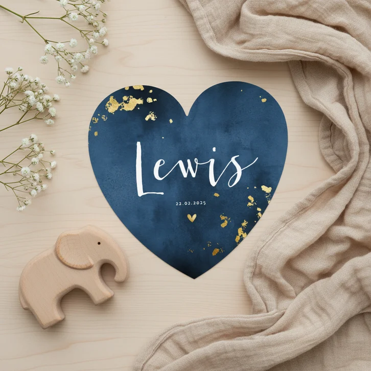 Hartvormig geboortekaartje blauwe waterverf gouden spetters