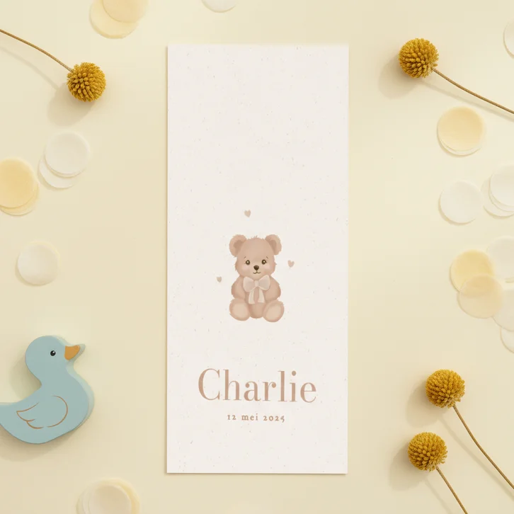 Klassiek geboorte kaartje met teddybeer met beige strikje