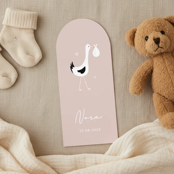 Langwerpig ooievaar geboortekaartje met boog - meisje 