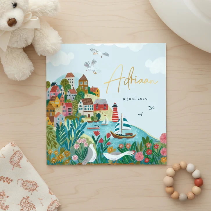 Lief geboortekaartje bootje op zee met een lucht met wolkjes