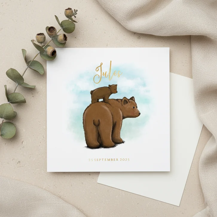 Lief geboortekaartje met berenwolken en goudfolie