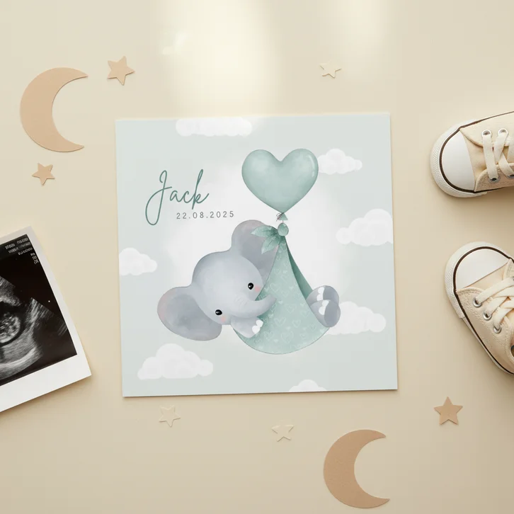 Lief geboortekaartje olifantje in draagzak, ballon & wolkjes