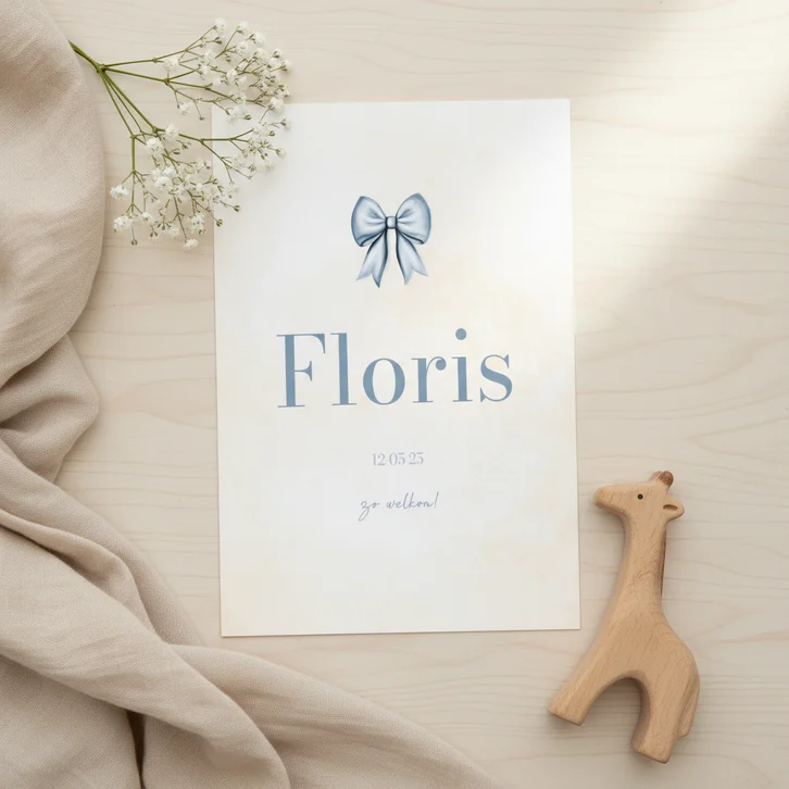 Lief waterverf geboortekaartje met blauwe strik