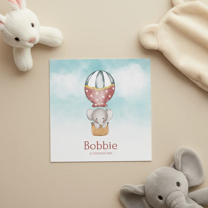 Neutraal geboortekaartje met lief olifantje in luchtballon