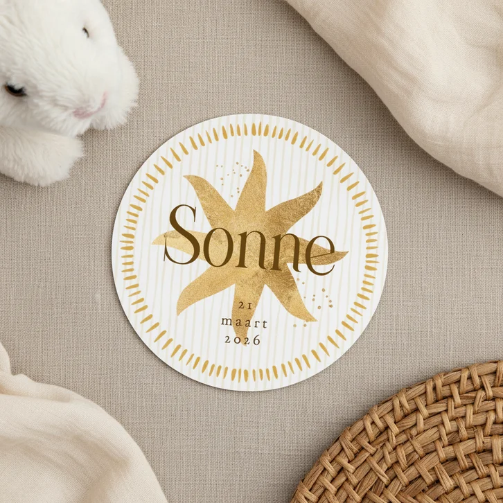 Origineel geboortekaartje boog zon goud streepjes