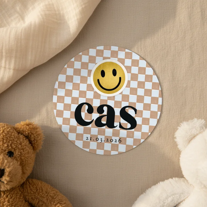 Origineel geboortekaartje cirkel blokjespatroon smiley patch