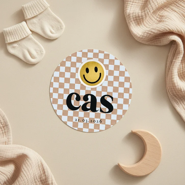 Origineel geboortekaartje cirkel blokjespatroon smiley patch