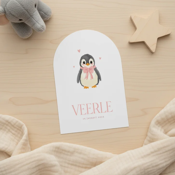 Schattig geboortekaartje meisje met pinguin boogvorm