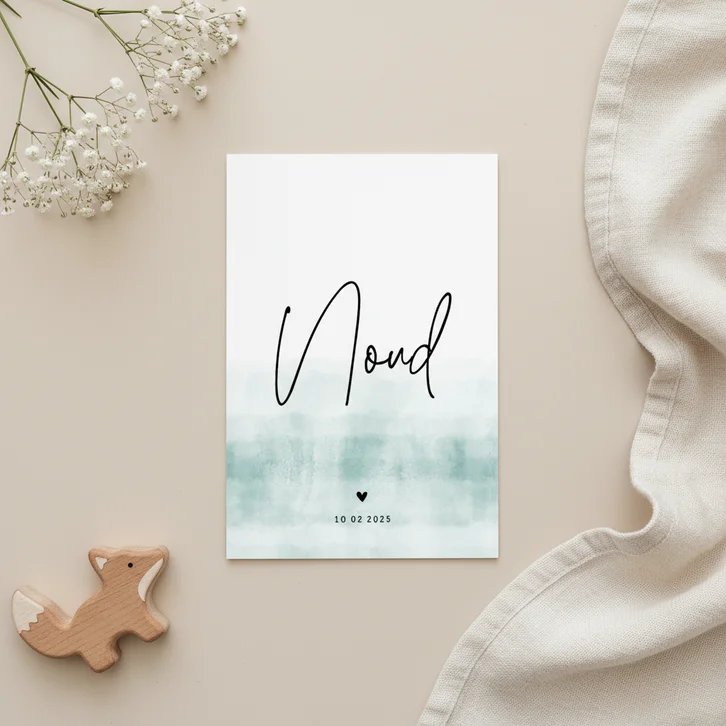 Stoer geboortekaartje met blauwgroene waterverf