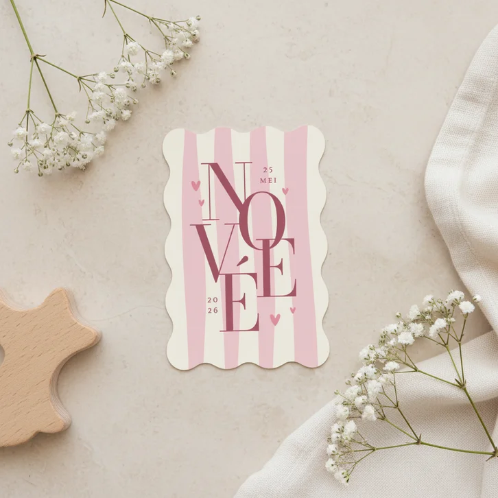 Wave geboortekaartje gestreept grafisch hartjes roze