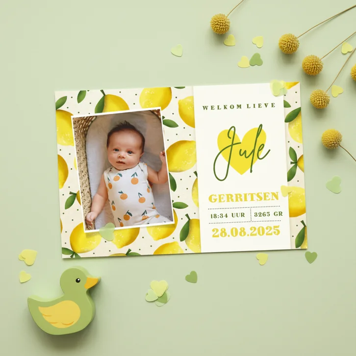 Zomers geboortekaartje met vrolijke citroenen en foto